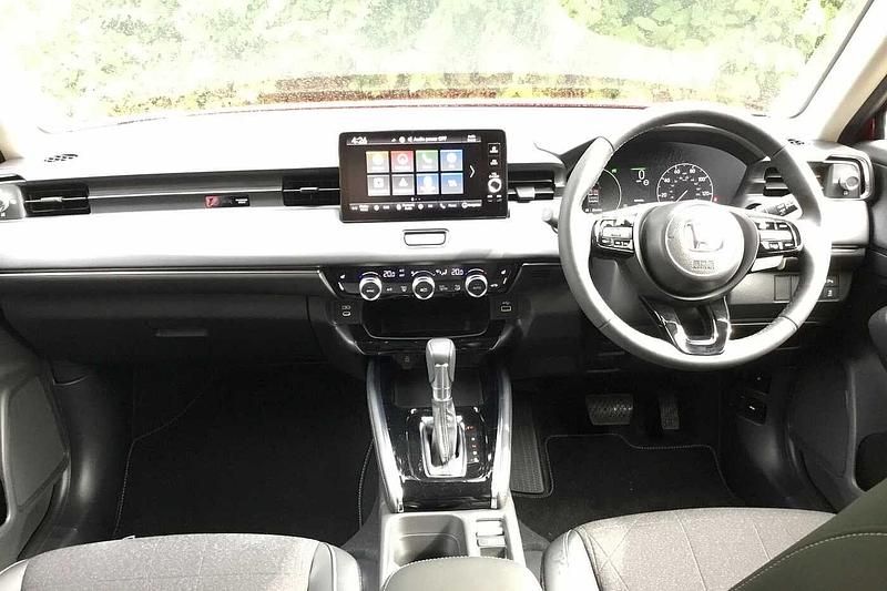 Used Honda HR-V Advance 131 HP (96 kW) 2025 Red SUV