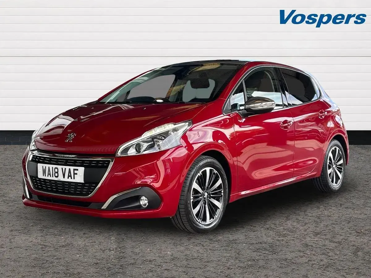 Used Peugeot 208 Allure Premium 80 HP (58 kW) 2018 Red Hatchback