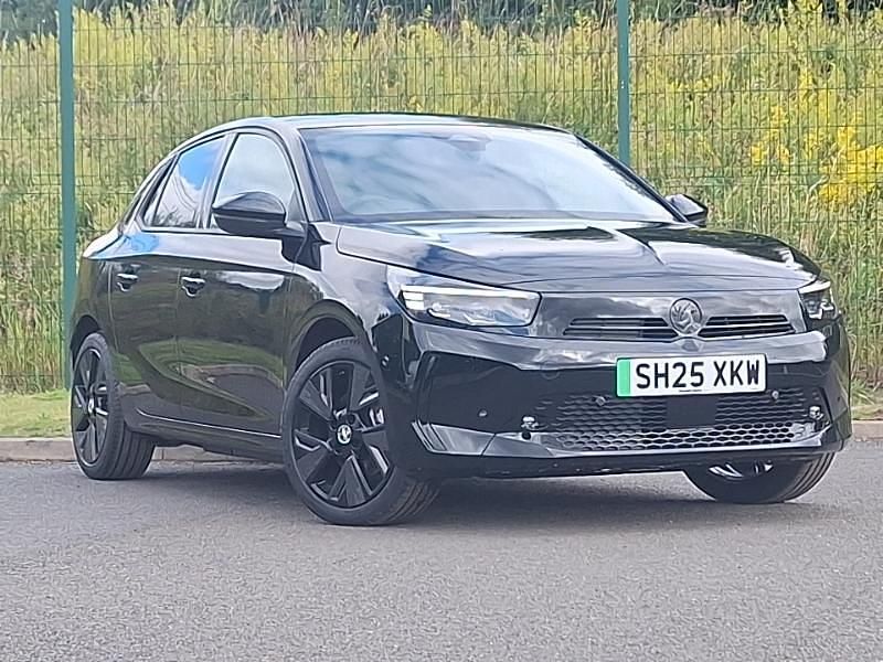 Two coat metallic carbon black New 2025 Vauxhall Corsa-e Ultimate Hatchback | £19,998 (Fair price) - Image 1/4