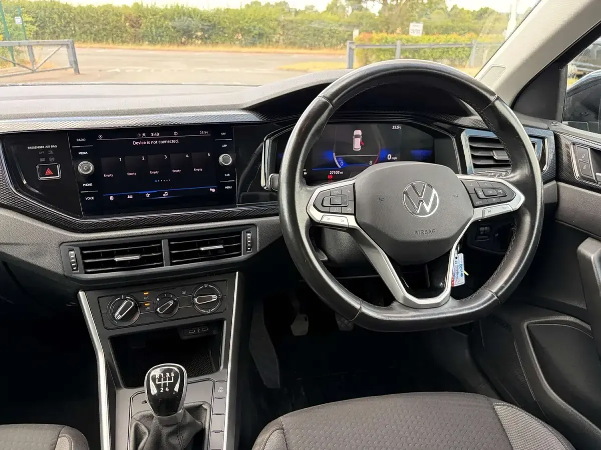 Used VW Polo Life 95 HP (69 kW) 2024 Black Hatchback