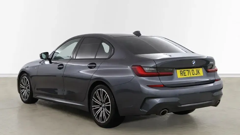 Usado BMW 318 M Sport 154 CV (113 kW) 2022 Gris