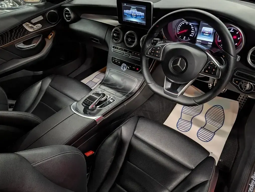 Usado Mercedes C220 AMG Line Premium 2016 Azul Carrinha