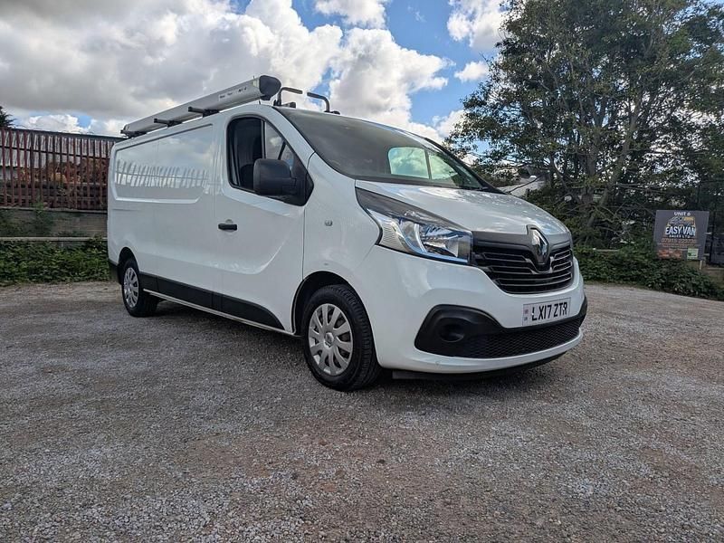 White Used 2017 Renault Trafic Business Van | £6,450 (Good price) - Image 1/4