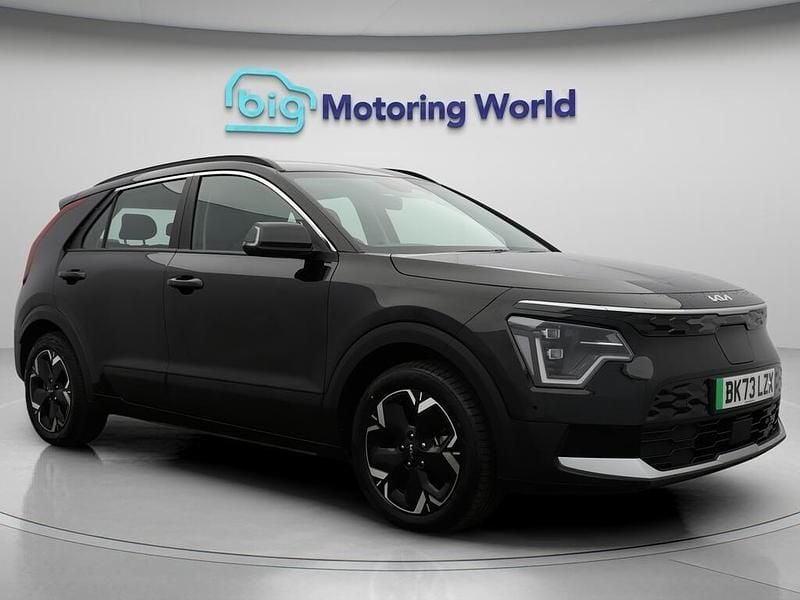 Black Used 2023 Kia e-Niro SUV | £18,700 (Super price) - Image 1/4