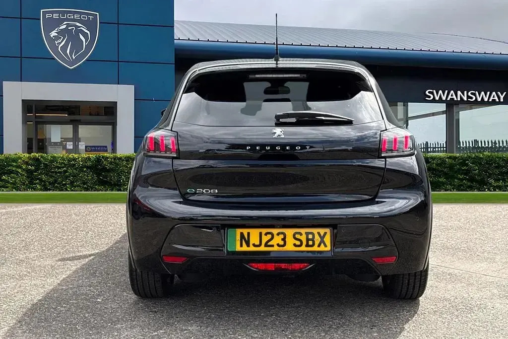 Used Peugeot e-208 Allure+ 100 kW (136 HP) 2023 Black Hatchback