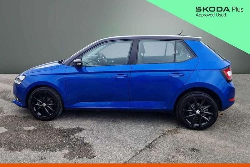 Used Skoda Fabia Colour Edition 73 HP (53 kW) 2019 Race blue metallic Hatchback