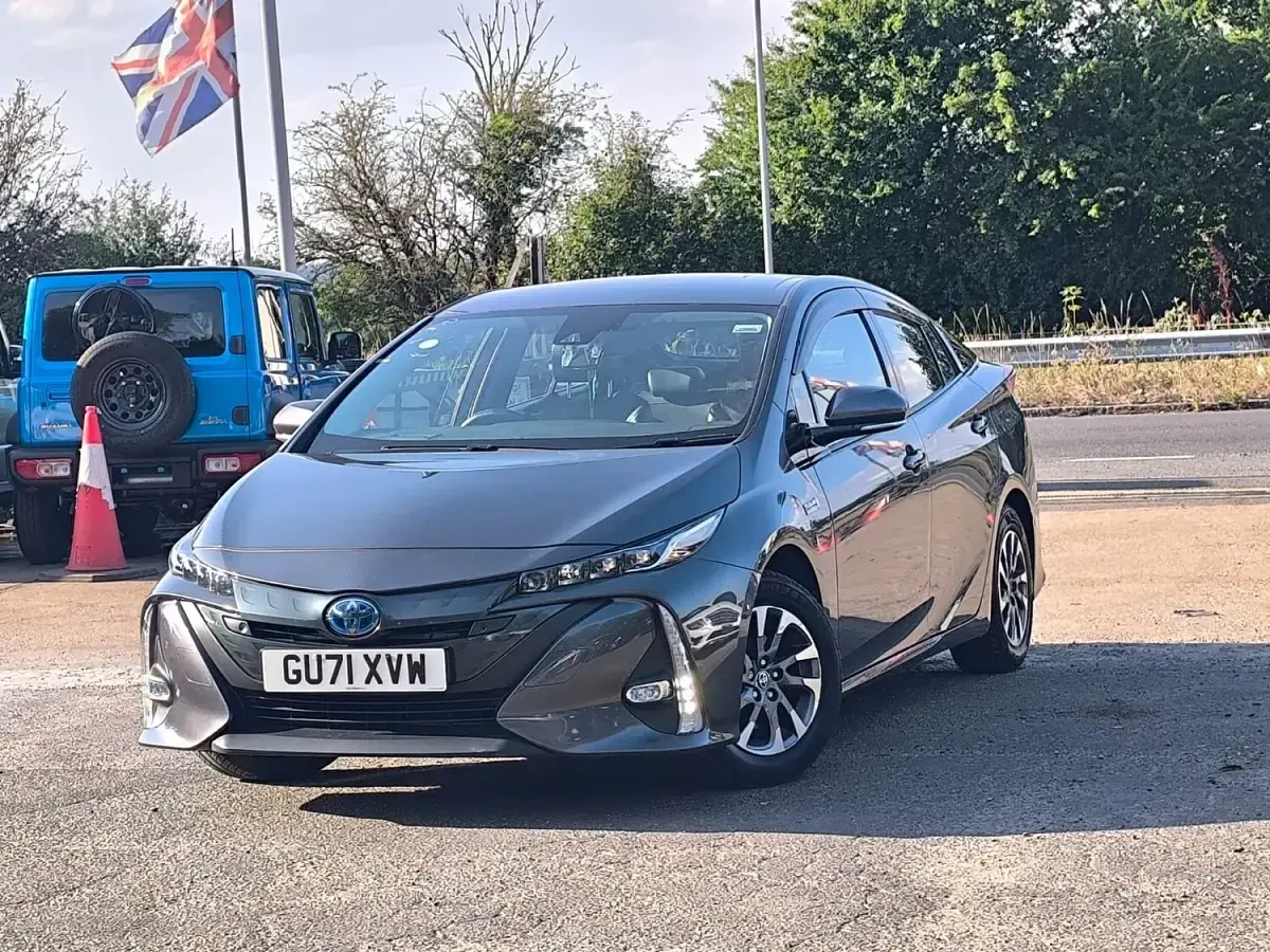 Used Toyota Prius 122 HP (89 kW) 2021 Grey Hatchback