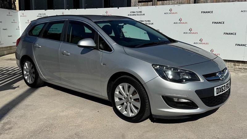 Used Vauxhall Astra S 130 HP (95 kW) 2013 Silver Estate