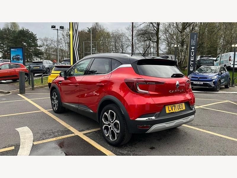 Used Renault Captur Version S 91 HP (66 kW) 2021 Red/black  SUV
