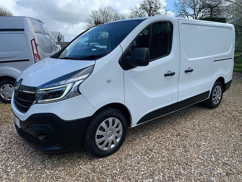 Used Renault Trafic Business 120 HP (88 kW) 2019 White MPV