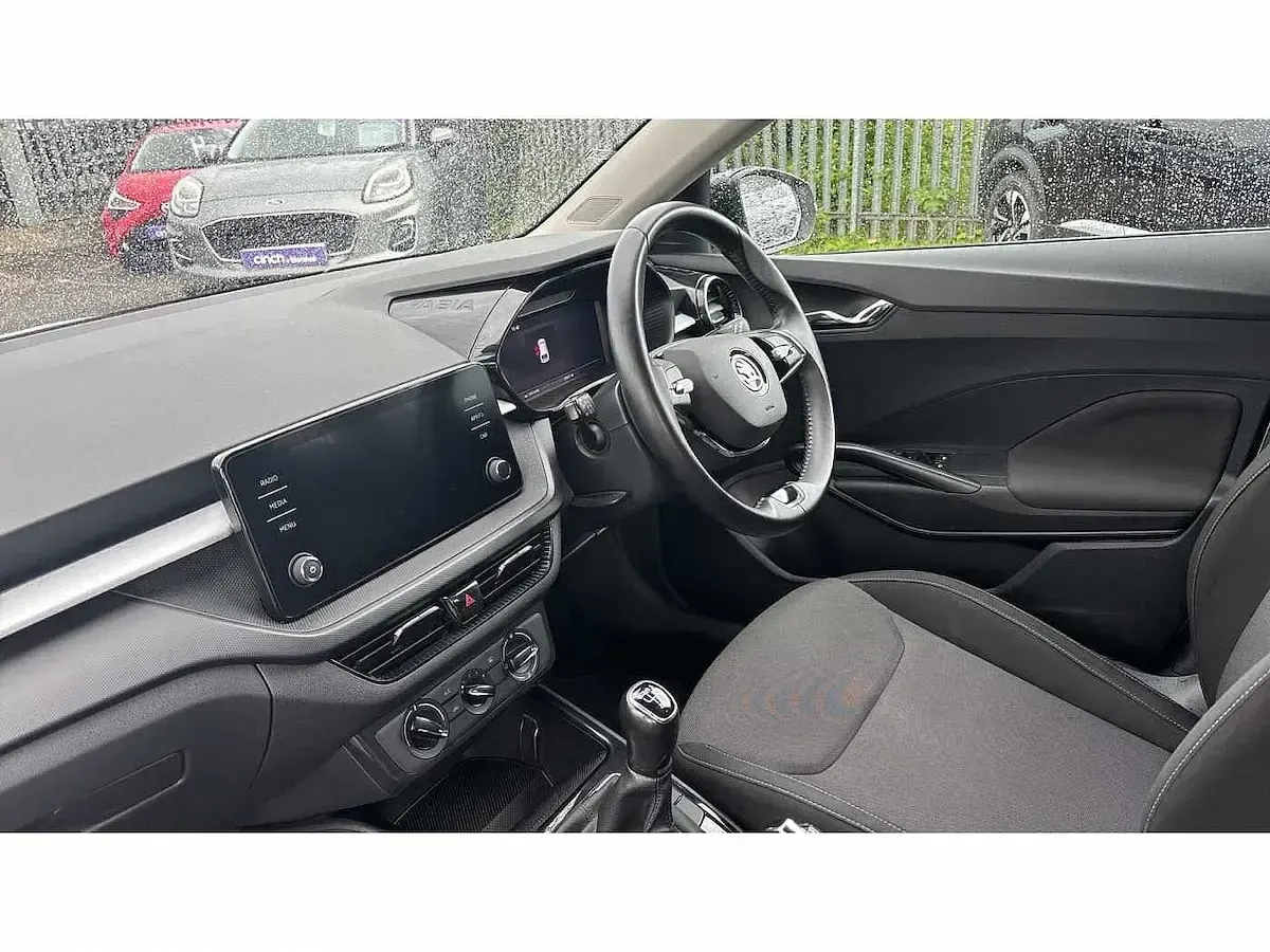 Gebraucht Skoda 110 R Colour Edition 81 PS (59 kW) 2022 Weiß Kleinwagen