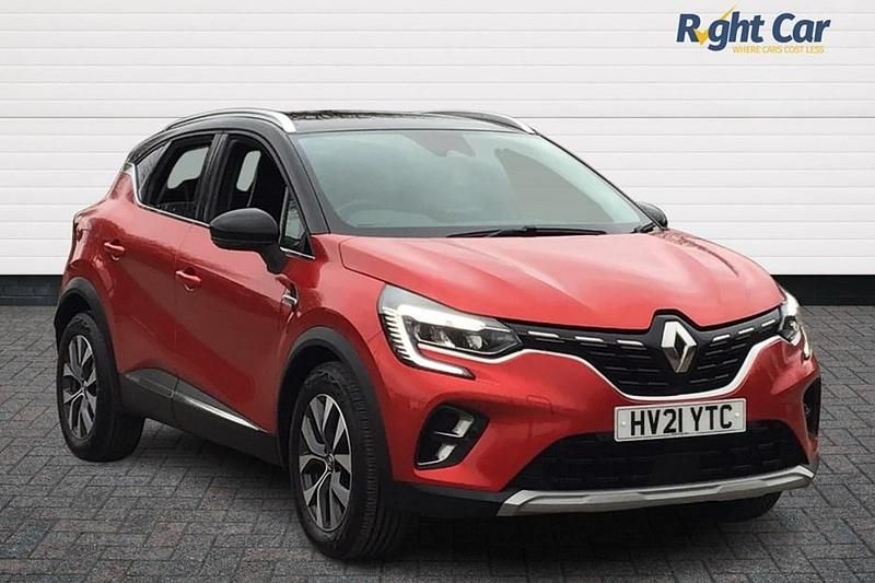 Flame red / black Used 2021 Renault Captur Version S SUV | £13,999 (Fair price) - Image 1/1