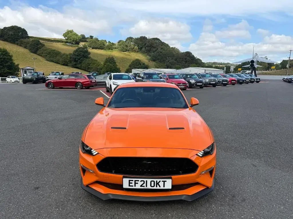 Used Ford Mustang GT Fastback 450 HP (330 kW) 2021 Orange Coupe