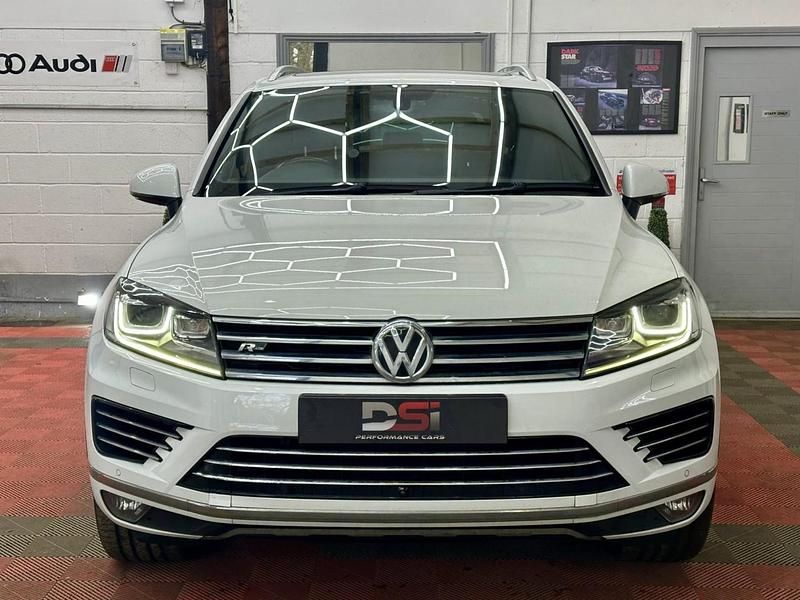 Used VW Touareg R-line Plus 262 HP (192 kW) 2017 White SUV