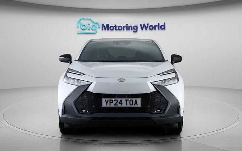 Used Toyota C-HR Design 140 HP (102 kW) 2026 SUV
