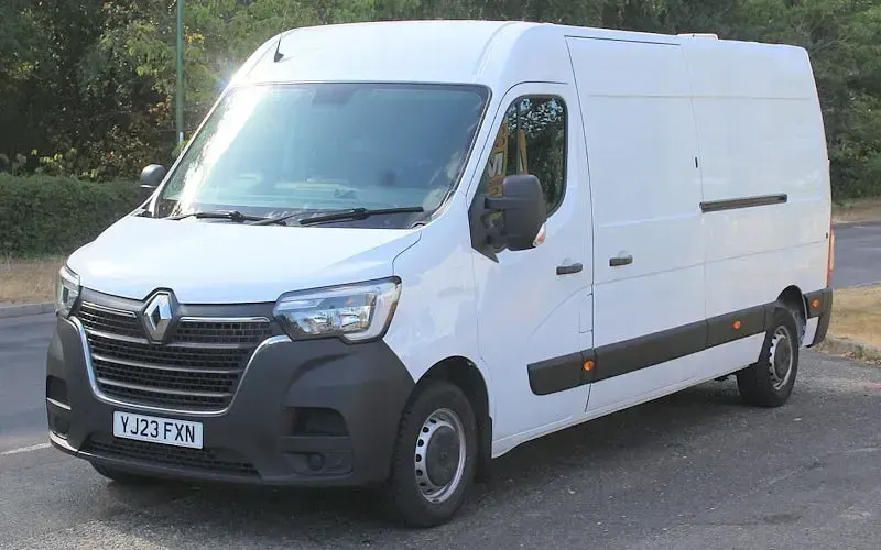 Used Renault Master 135 HP (99 kW) 2023 MPV