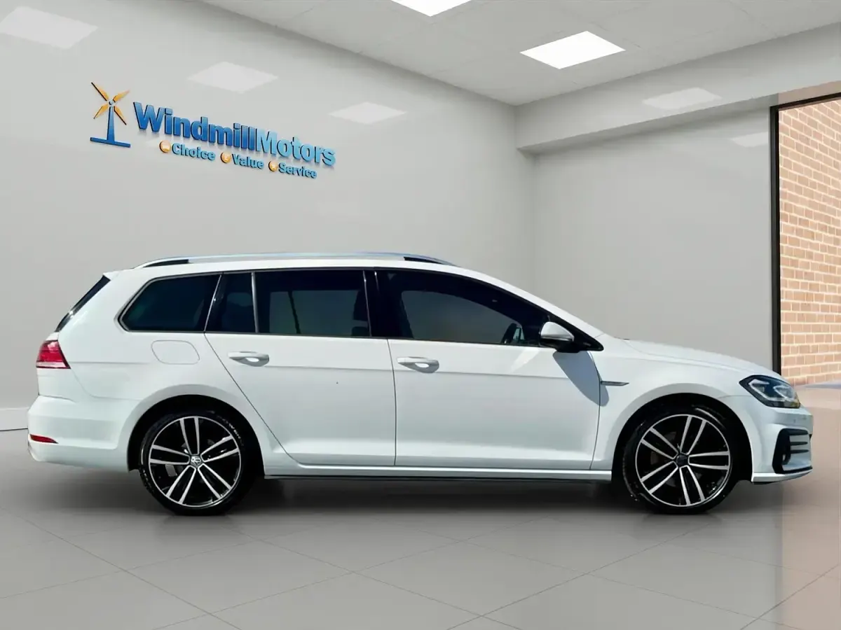 Used VW Golf VII GTD 184 HP (135 kW) 2018 White Estate