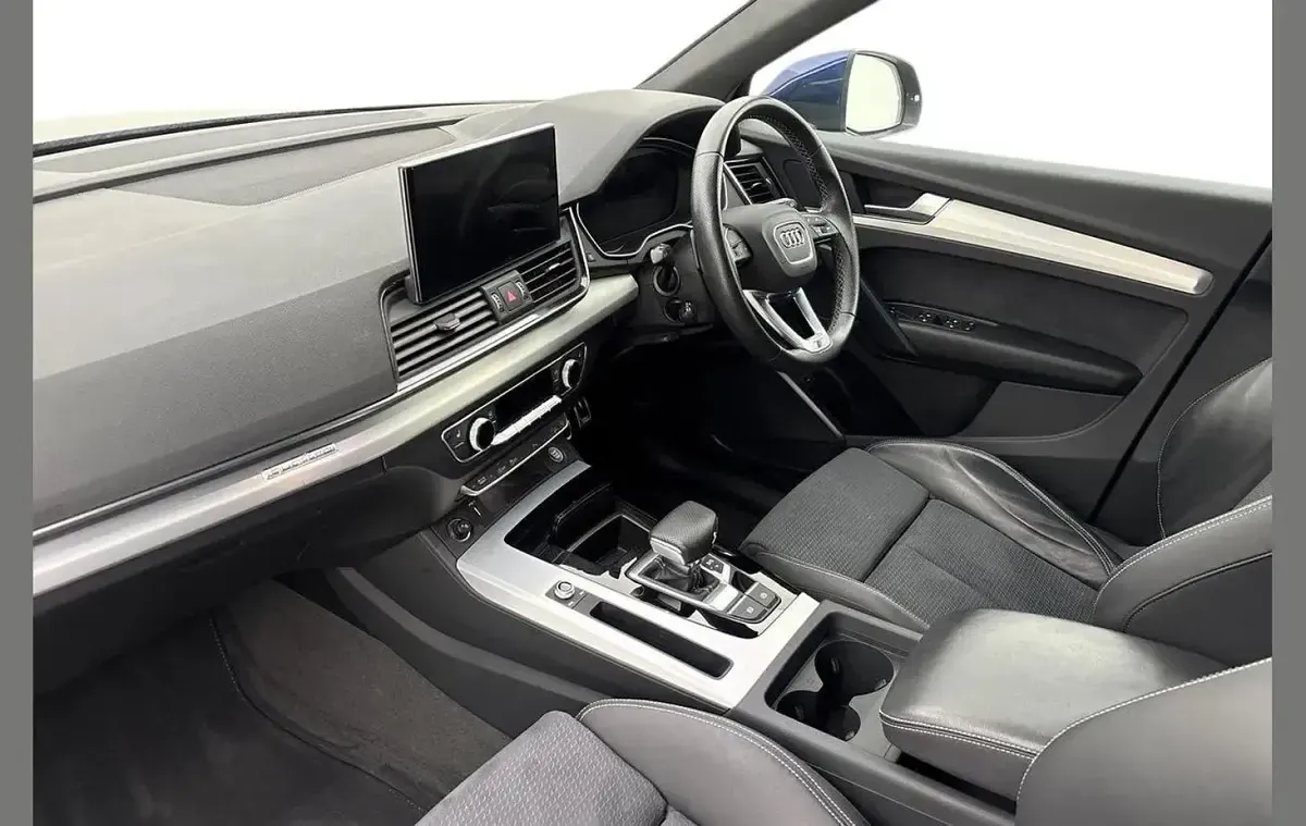 Used Audi Q5 S-Line 200 HP (147 kW) 2023 Blue SUV