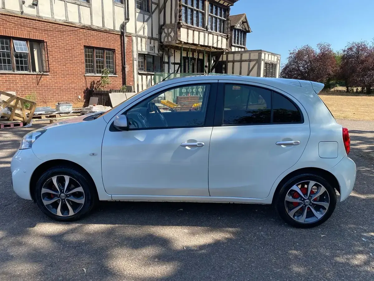 Used Nissan Micra N-TEC 80 HP (58 kW) 2017 White Hatchback