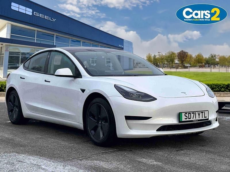 Used Tesla Model 3 Standard Range 208 kW (283 HP) 2021 White Sedan