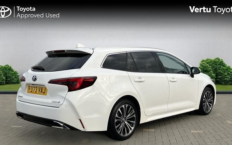 Used Toyota Corolla Design 196 HP (144 kW) 2025 Estate