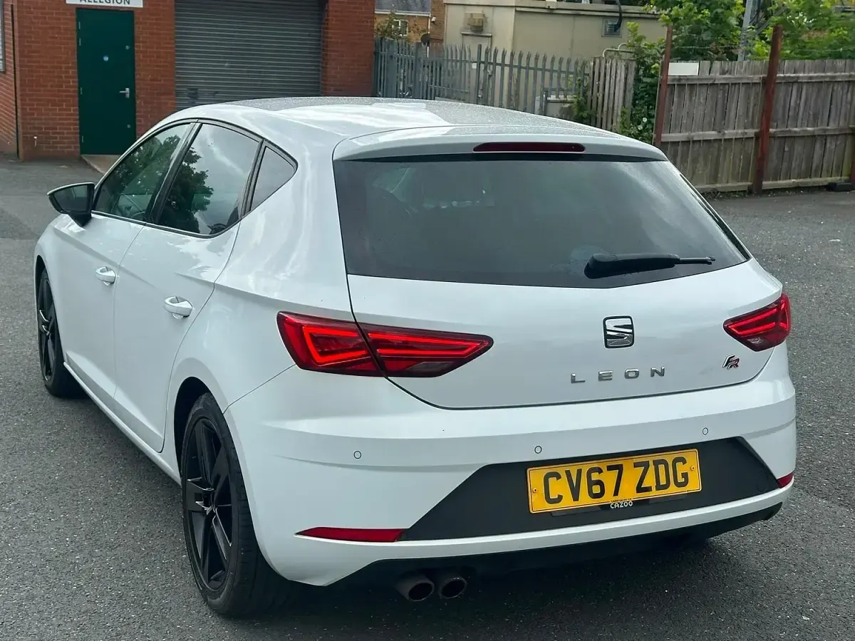 Used Seat Leon FR 150 HP (110 kW) 2017 White Hatchback
