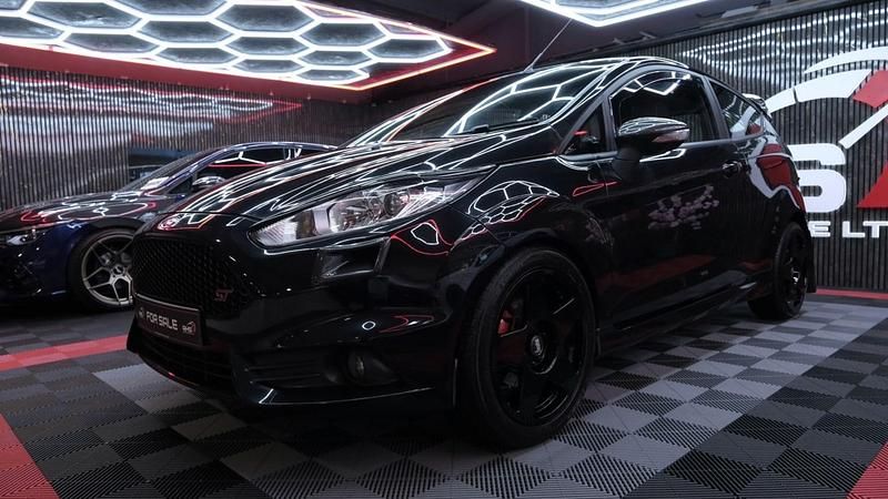 Used Ford Fiesta ST 245 HP (180 kW) 2015 Black Hatchback