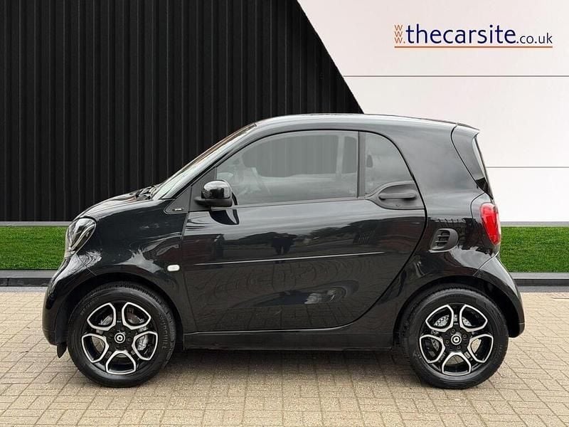 Used Smart ForTwo Coupé Premium 71 HP (52 kW) 2018 Black Coupe