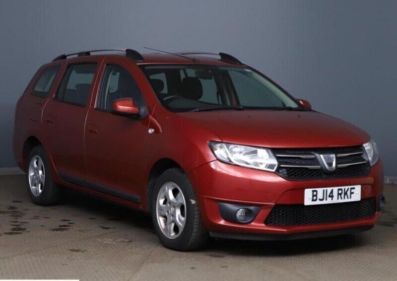 Red Used 2014 Dacia Logan Lauréate Sedan | £4,300 (Fair price) - Image 1/1
