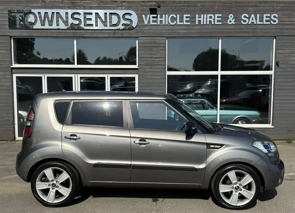 Used Kia Soul 126 HP (92 kW) 2011 Silver SUV