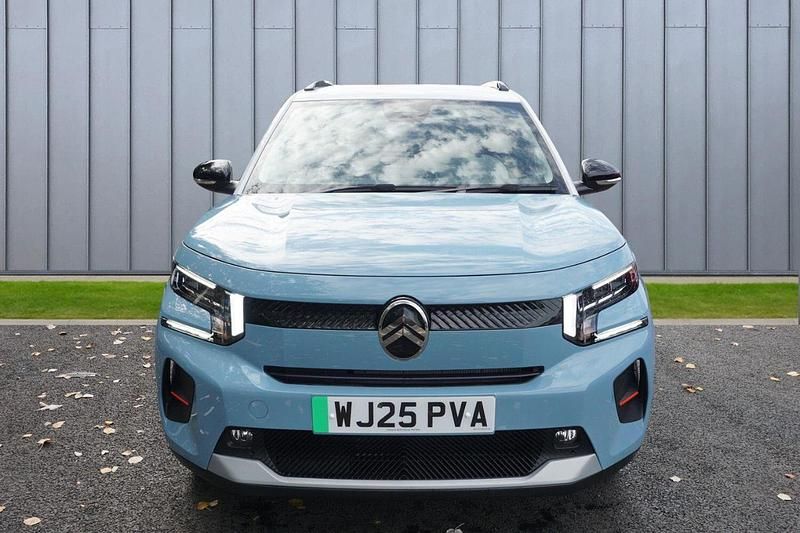 Blue New 2025 Citroën e-C3 Hatchback | £19,989 (Fair price) - Image 1/4