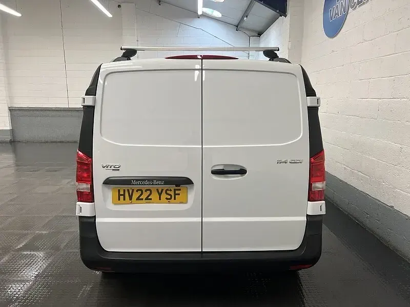 Used Mercedes Vito Progressive 134 HP (98 kW) 2022 White Van