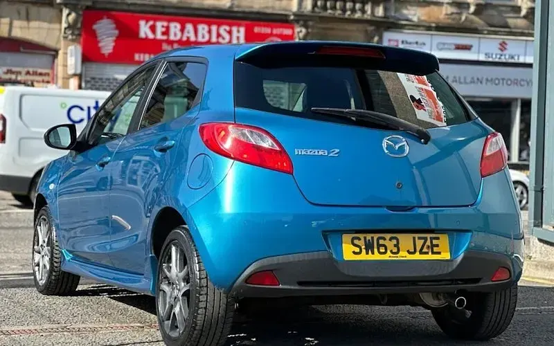 Used Mazda 2 Edition 84 HP (61 kW) 2013 Blue Hatchback