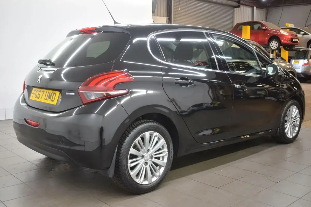 Used Peugeot 208 Allure 2017 Black Hatchback