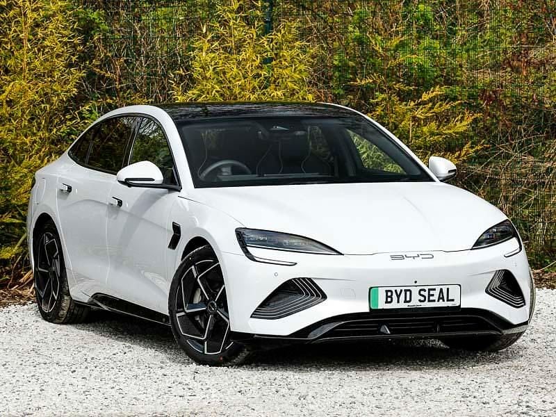 Polar white New 2025 BYD Seal Design Sedan | £35,998 (A bit pricey) - Image 1/4