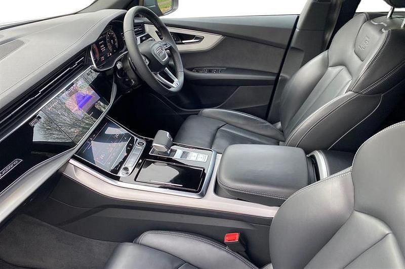 Used Audi Q8 S-Line 340 HP (250 kW) 2024 Daytona grey SUV