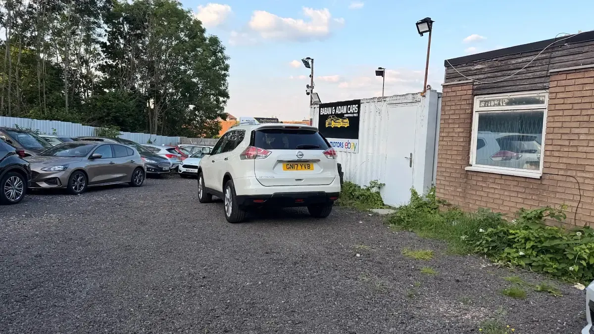 Used Nissan X-Trail N-Vision 173 HP (127 kW) 2017 White SUV