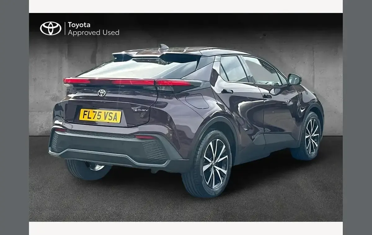 Nouă Toyota C-HR Design 223 CP (164 kW) 2025 Mov SUV