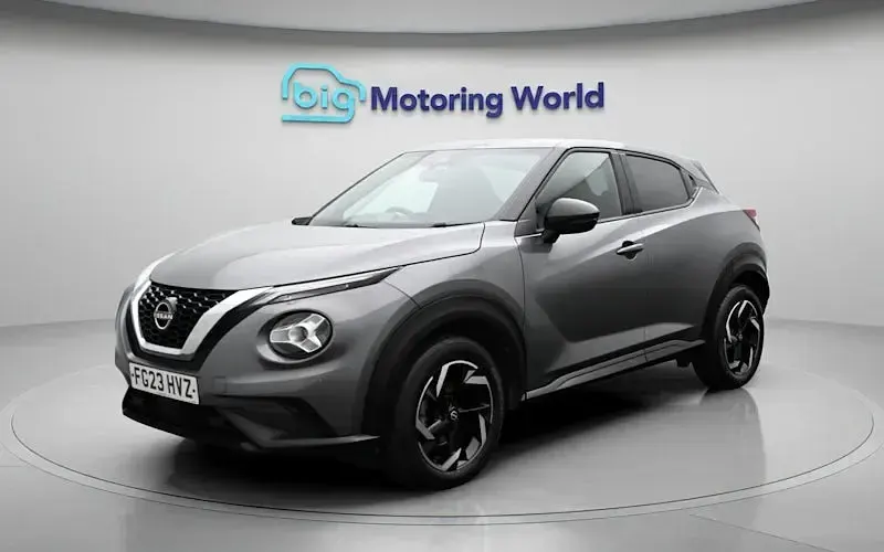 Usado Nissan Juke N-Connecta 114 CV (83 kW) 2023 Gris SUV