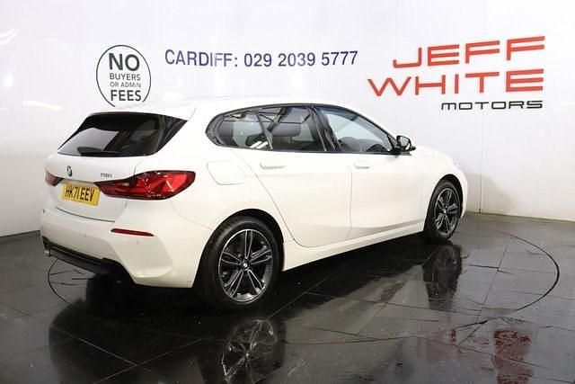 Used BMW 118 Sport Line 2021 White Hatchback