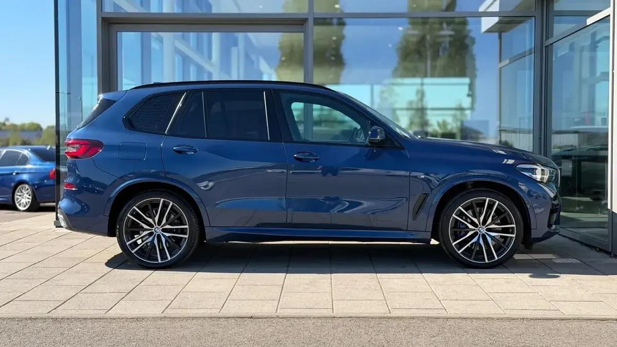 Used BMW X5 M Sport 340 HP (250 kW) 2023 Phytonic blue SUV