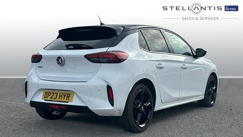 Used Vauxhall Corsa 74 HP (54 kW) 2023 White Hatchback