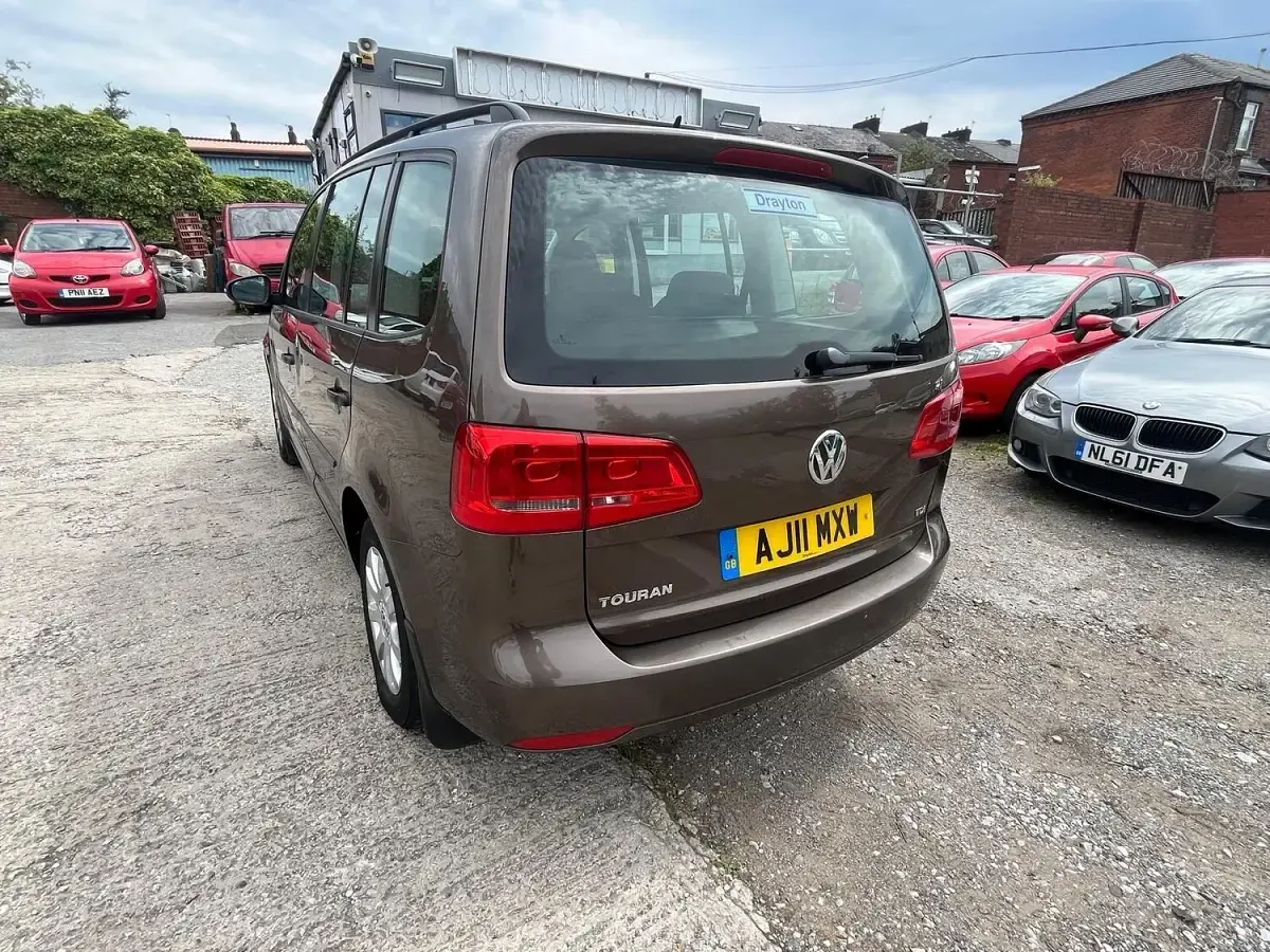 Used VW Touran S 105 HP (77 kW) 2011 Brown MPV