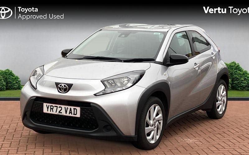 Used Toyota Aygo X PURE 72 HP (52 kW) 2025 SUV