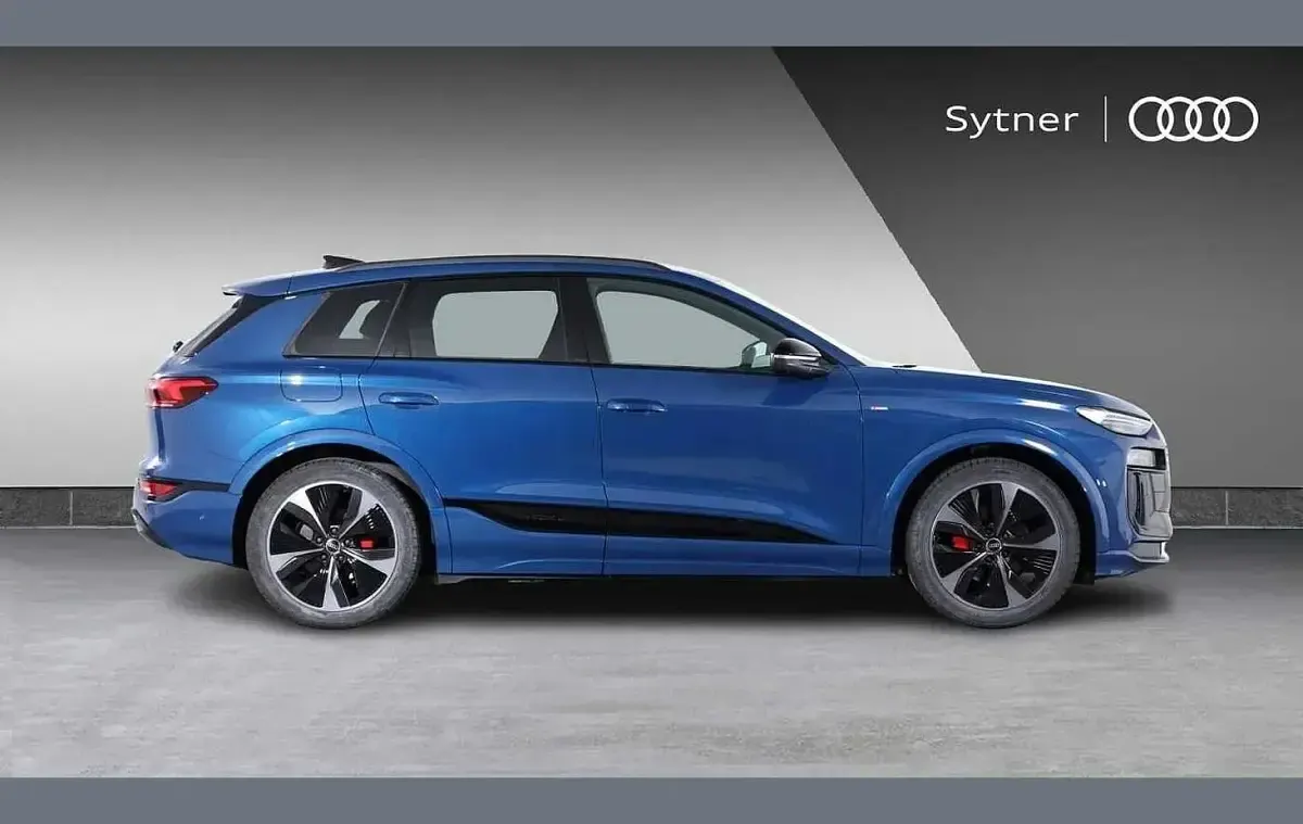 New Audi Q6 e-tron Comfort 182 kW (248 HP) 2026 Blue SUV