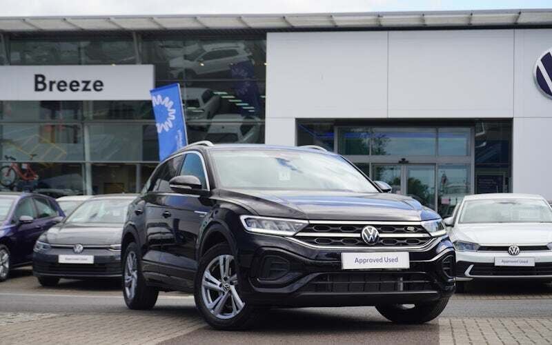 Used 2025 VW T-Roc R-line SUV | £28,490 (Fair price) - Image 1/4
