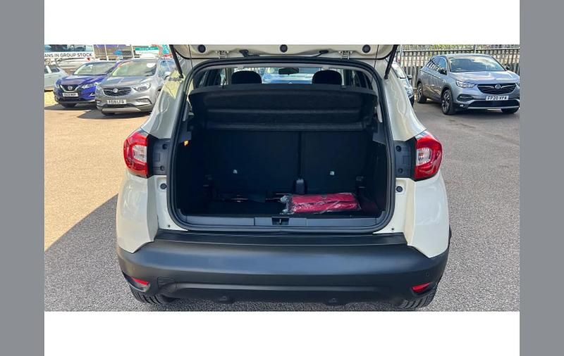 Second-hand Renault Captur Dynamique 90 CP (66 kW) 2016 Other SUV