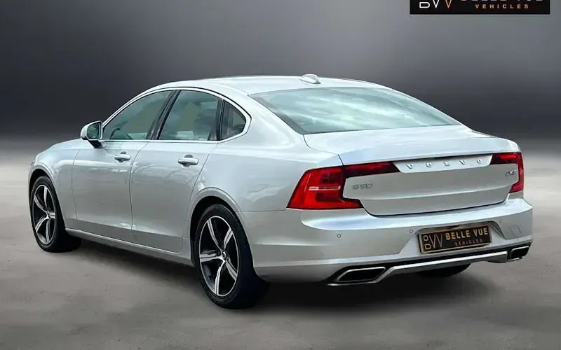 Used Volvo S90 R-Design 190 HP (139 kW) 2018 Silver Sedan