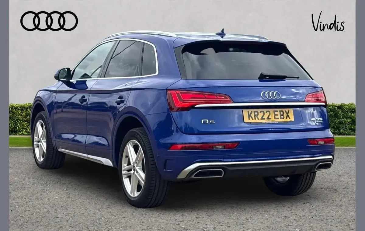 Used Audi Q5 S-Line 261 HP (191 kW) 2022 Blue SUV