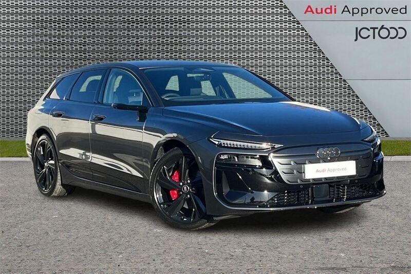 Grey Used 2025 Audi e-tron Performance SUV | £67,644 - Image 1/4